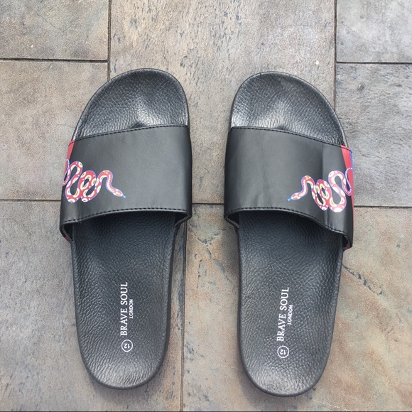 BoohooMAN Snake Print Pool Slider - Picture 2 of 4